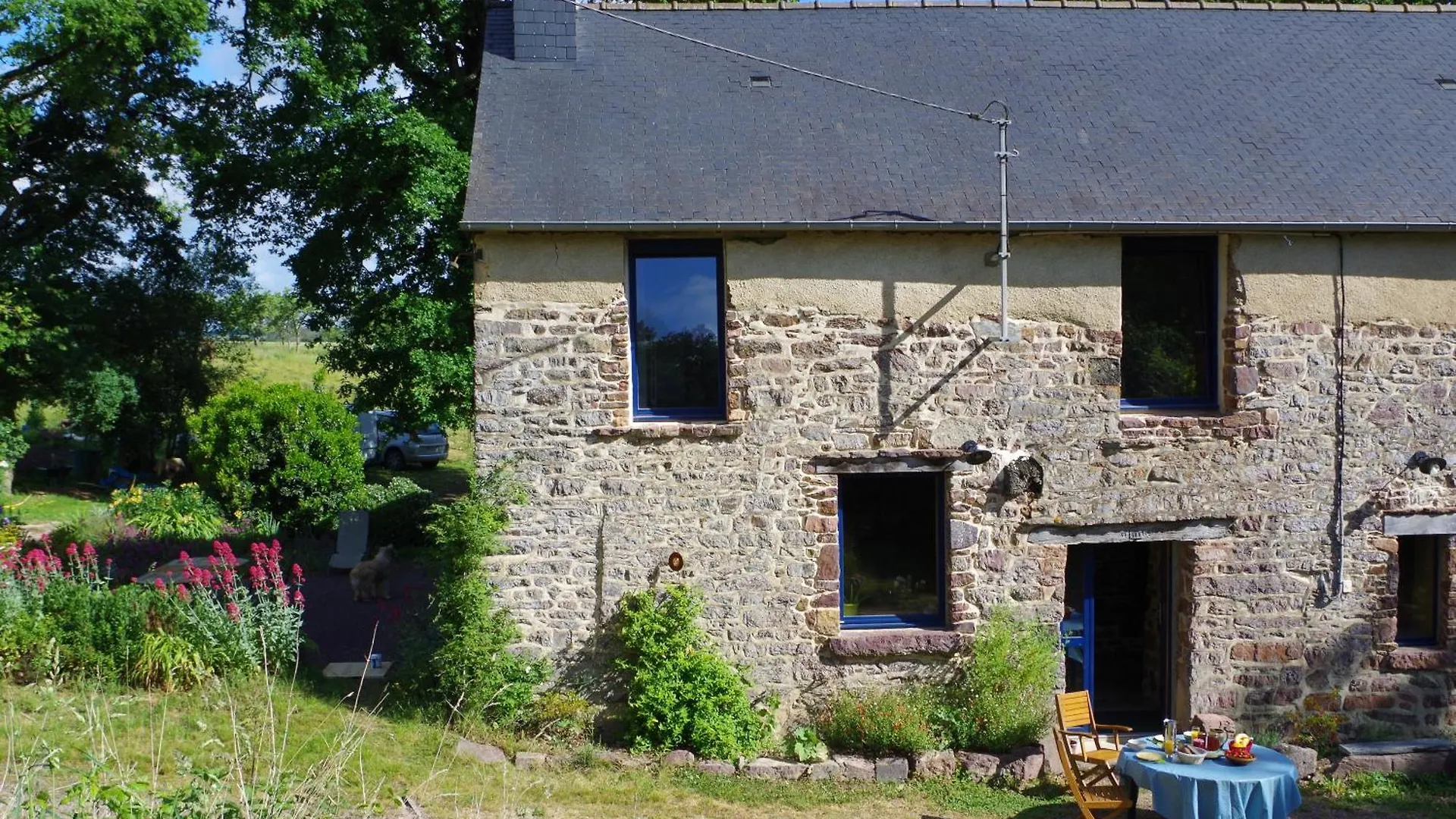 Bed & Breakfast Louzou Les Chambres Aux Loups Iffendic France