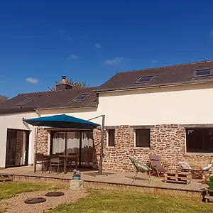 La Rejardiere Aux Portes De Broceliande Hébergement de vacances